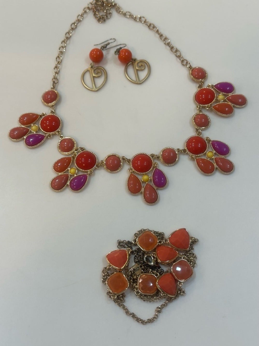 Vibrant Shades of Orange Statement Jewelry Lot 6 Multi-Strand & Dainty Necklaces - Picture 4 of 16